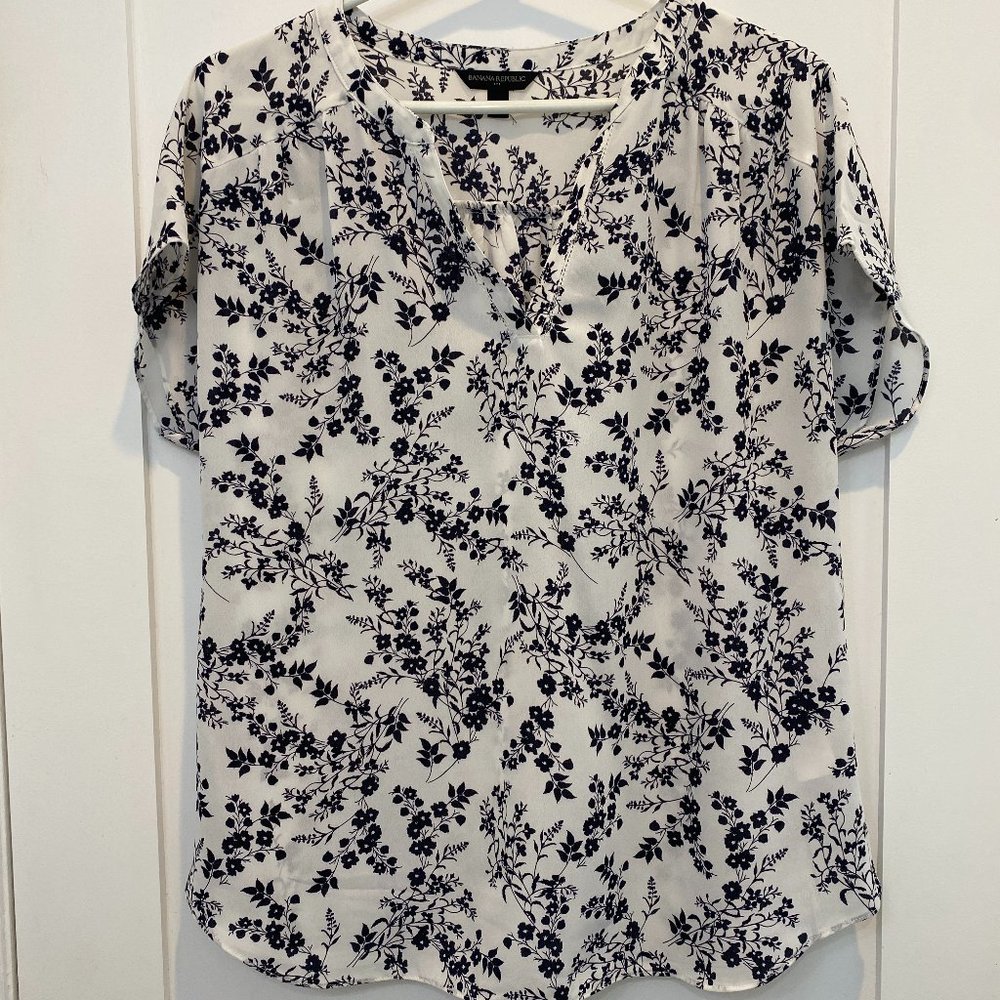 Banana Republic Factory Short Sleeve Floral Blouse